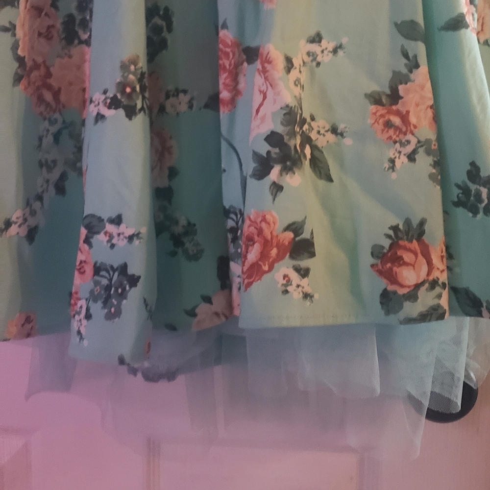 Blue floral halter top dress - Picture 4 of 4